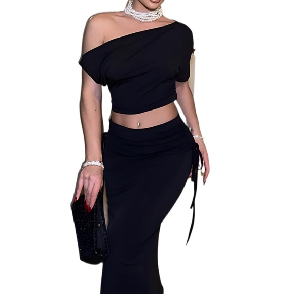 Stunning Two-Piece Evening (Cocktail) Women's Suit - Picture 2 of 6